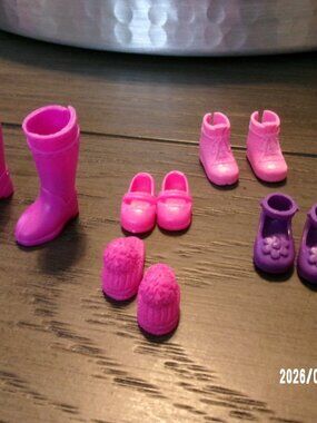MATTEL BARBIE LOT of 5 PAIR KELLY CHELSEA DOLL SHOES BOOTS SLIPPERS PAIRS